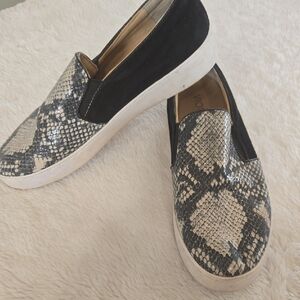 Vionic Black and Gray Snake Print Sneakers